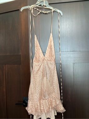 Sleeveless V-Neck Embellished Pink Cocktail Dress